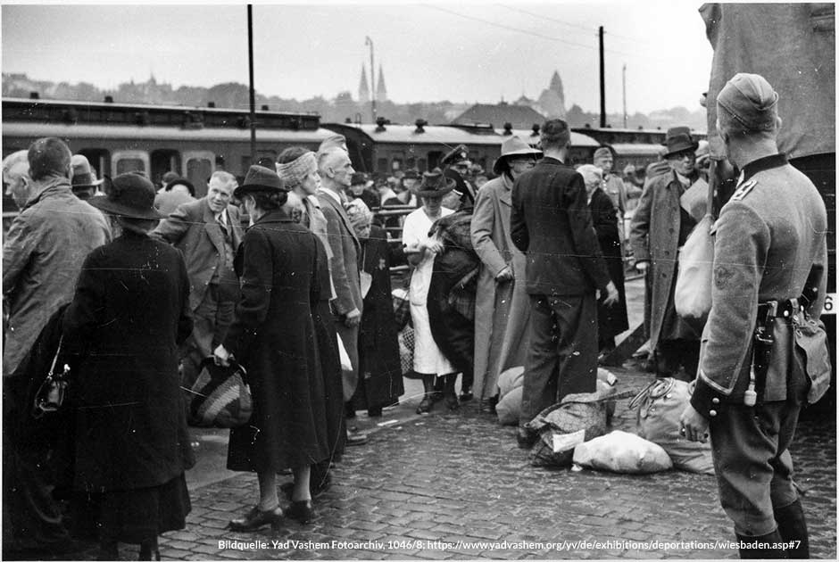 Historisches Foto Deportation der Wiesbadener Juden